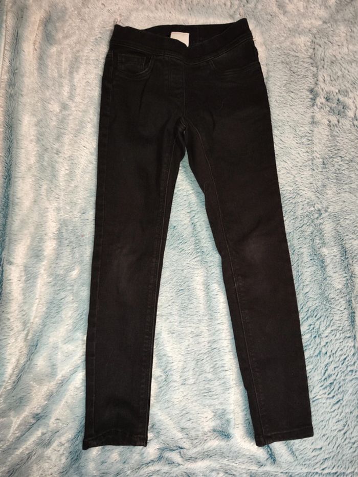 Jeans 8 ans comme neuf