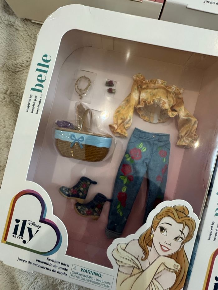 Lot 5 boites de vêtements princesse Disney poupée neufs - photo numéro 6