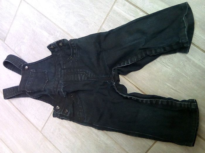 Salopette garçon marque Kiabi taille 18 mois