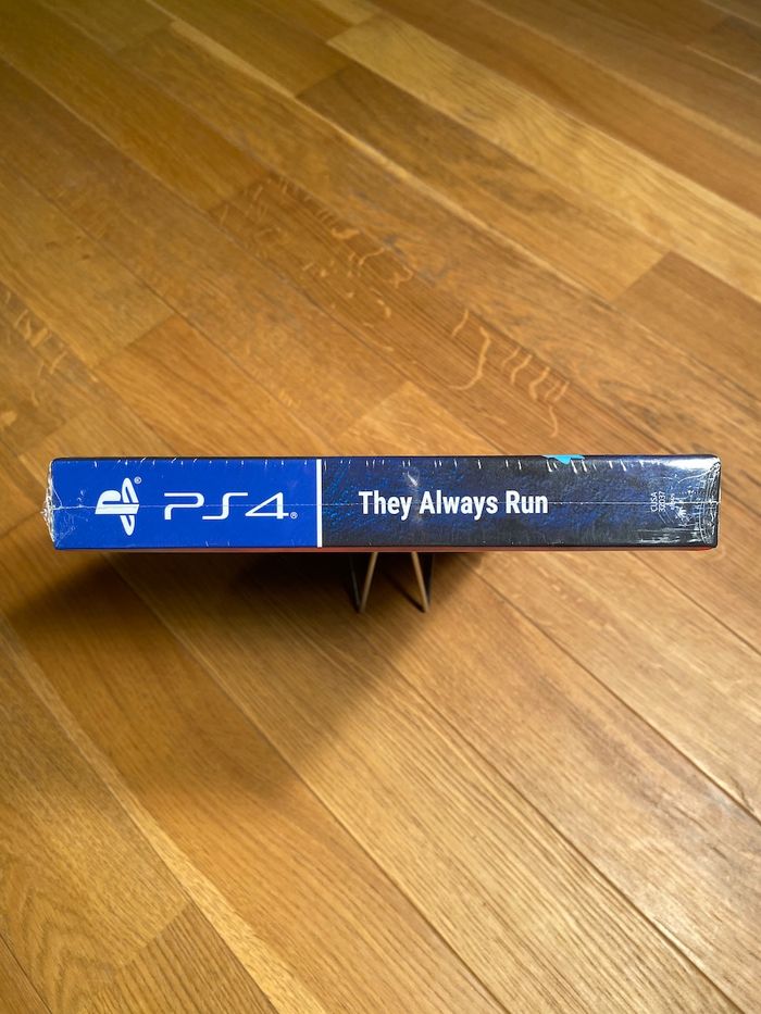 They always run collector’s edition - PS4 / PS5 - coffret neuf - photo numéro 4