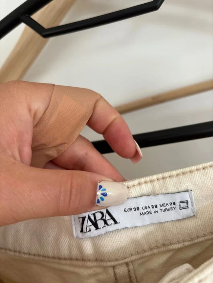 Jean crème zara taille 36 - photo numéro 2