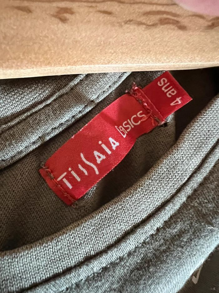 Joli teeshirt sneakers - photo numéro 3