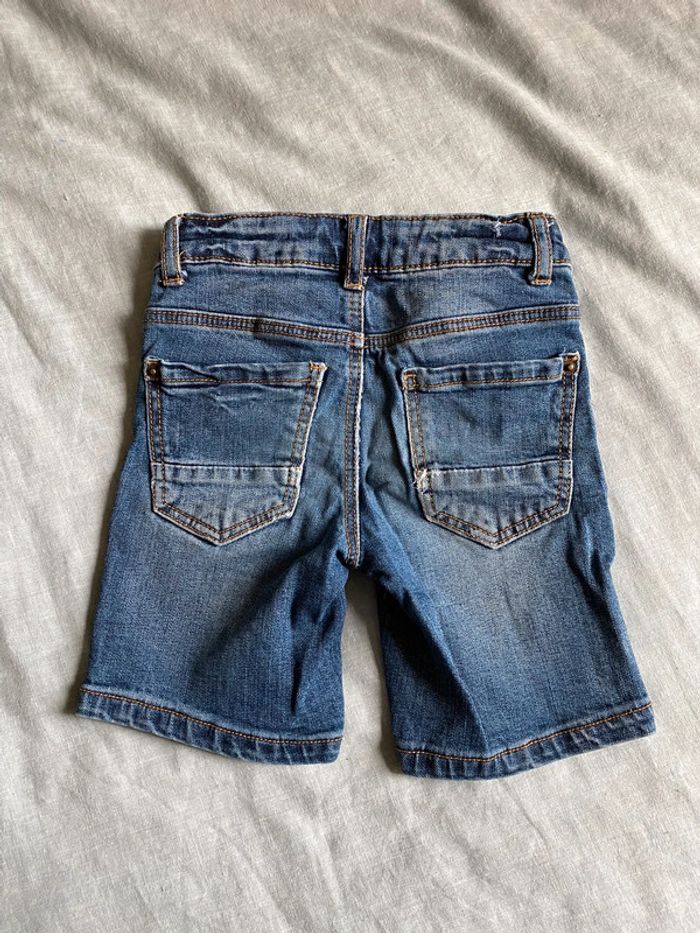 Short jeans 🔹 slim 🔹 3 ans - photo numéro 2