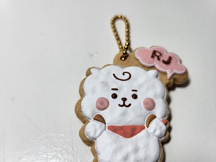 Porte clé Key Ring BT21 RJ Jin - photo numéro 2