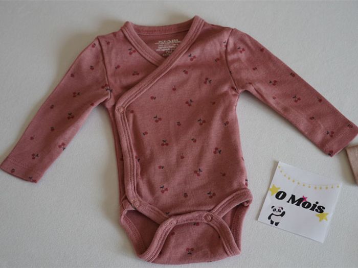 Ensemble Little Cherries Kiabi 0m : 1 Pyjama velours + 2 Bodies ML - photo numéro 5