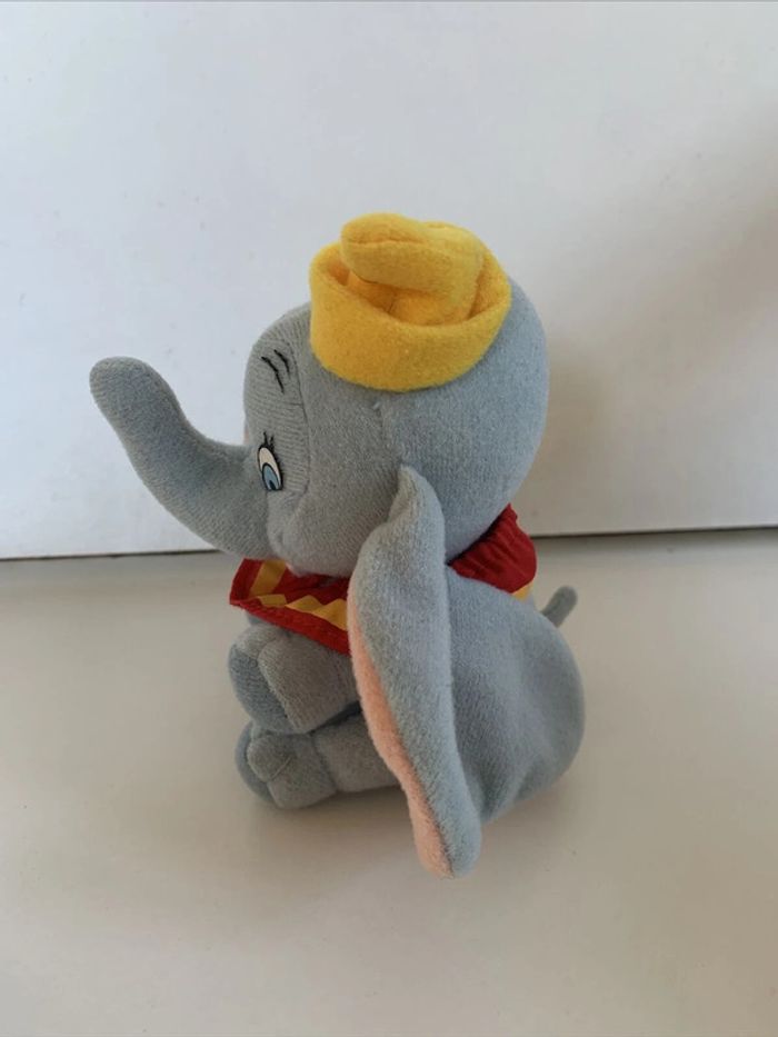 Petite Peluche Dumbo Disney 13 cm - photo numéro 2