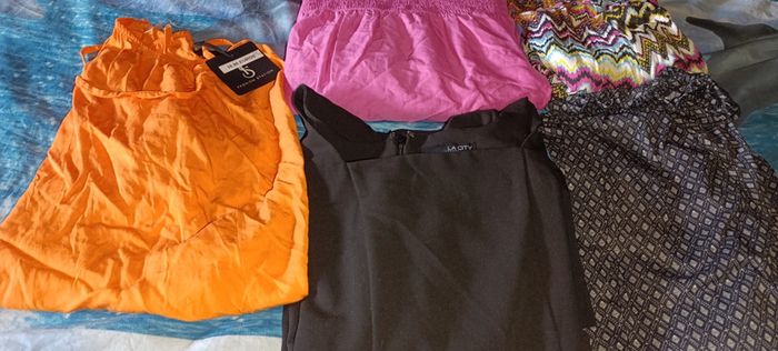 Joli lot 5 hauts 38