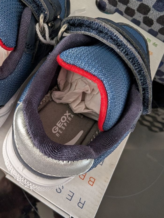 Baskets garçon ultralegeres. Taille 22. Neuf. Geox - photo numéro 9