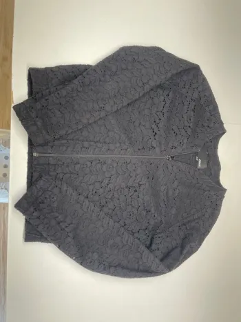 Veste dentelle courte
