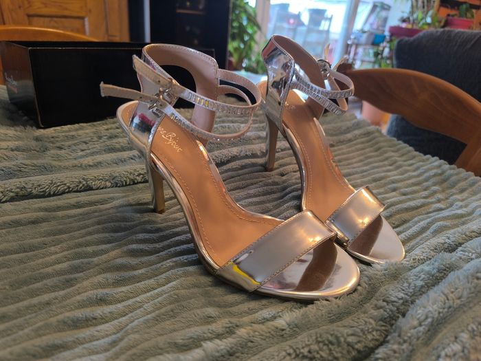 Sandales talon aiguille argenté T40 Rouge bijoux - photo numéro 2