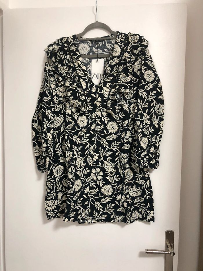 Superbe belle robe à volants Zara neuve avec étiquette taille S