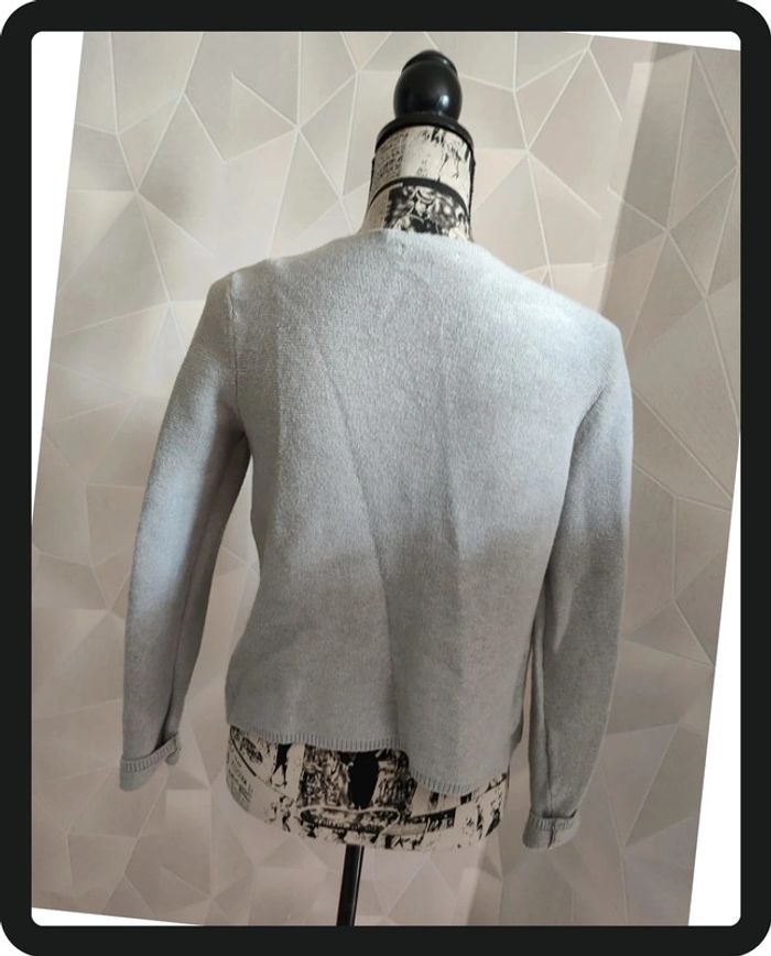 Gilet gris - photo numéro 3