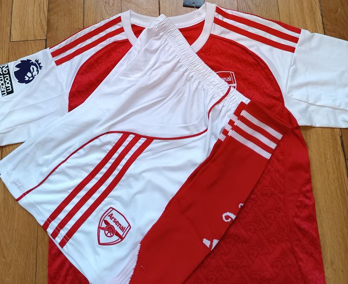 Kit football Arsenal 2026 taille 10 ans modèle rouge domicile - photo numéro 3
