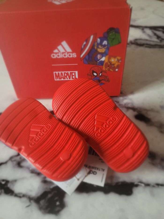 Sandales Adidas Marvel - photo numéro 5