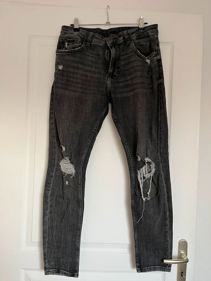 Lot 4 jeans skinny homme Bershka W31 - FR40 très bon état - photo numéro 2