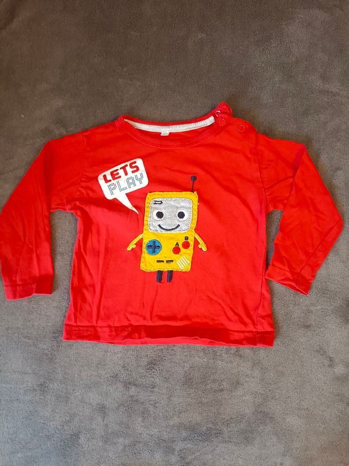 Tee-shirt rouge manches longues - motif robot