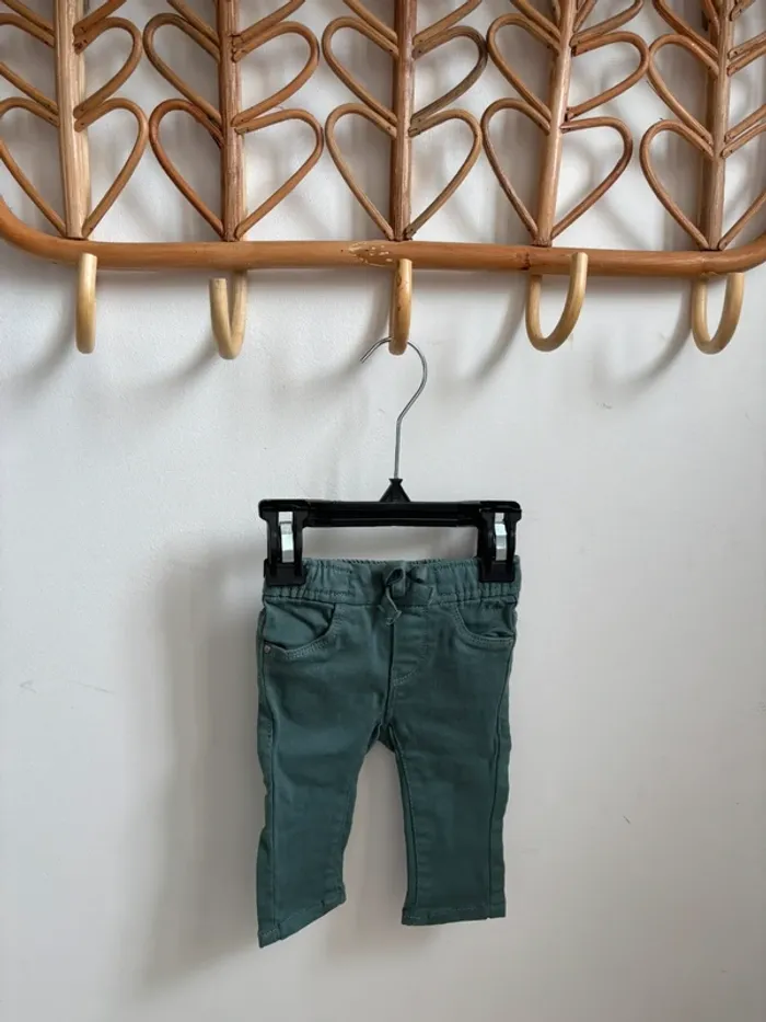 Lot 2 hauts + 1 pantalon fille 3 mois - photo numéro 7