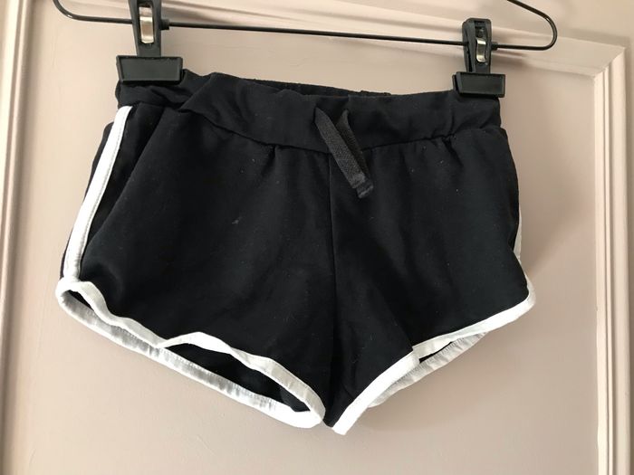Short 10 ans