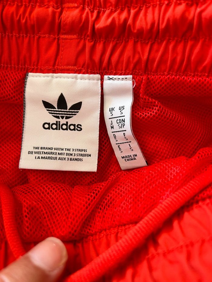 Short adidas taille s - photo numéro 4