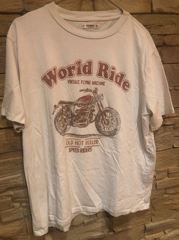 T-shirt taille S Pull & Bear