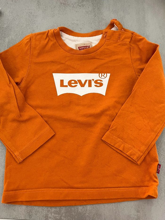 T-shirt levis