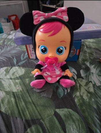 Cry babies minnie