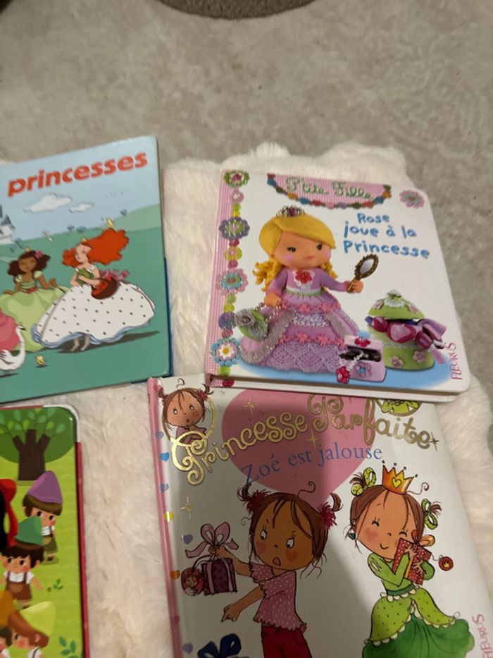 Lot 6 livres pour fille très bon état - photo numéro 3