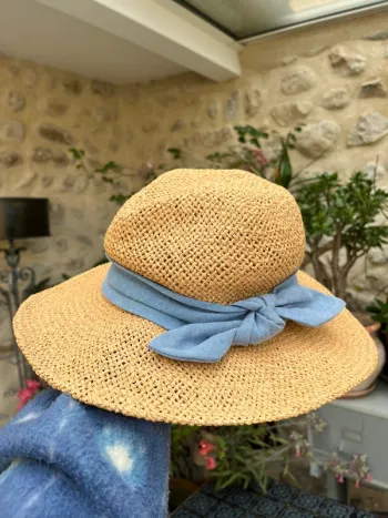 Even & odd - Chapeau en papier souple ruban bleu