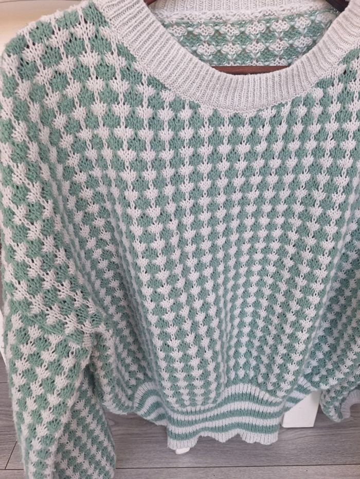 Pull vert et blanc taille 40 / 42 Shein - photo numéro 3
