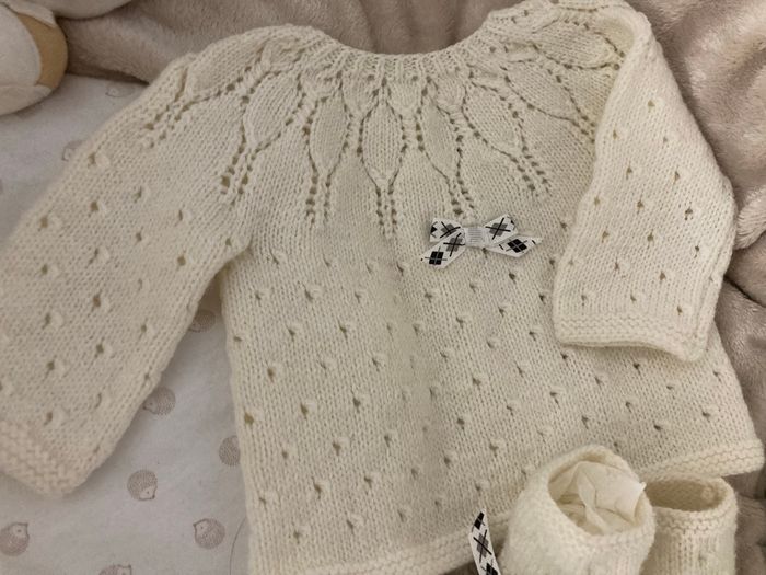 Ensemble brassière et chaussons en laine - photo numéro 5