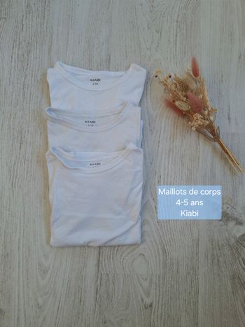 Lot/ensemble de 3 maillots de corps blancs Kiabi garçon manches courtes 4-5 ans