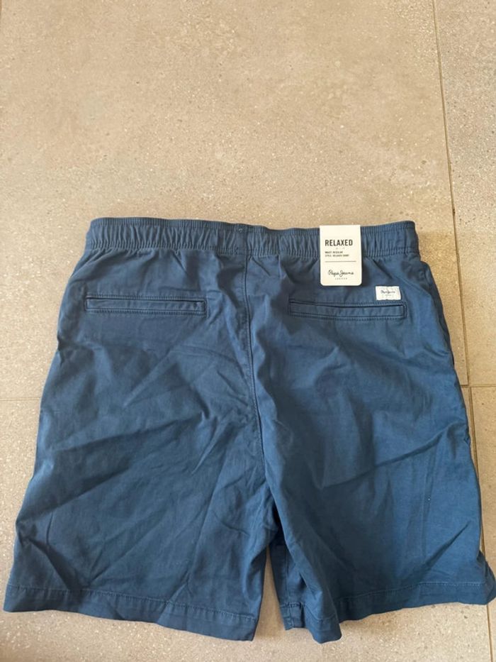 Short bleu Pepe Jeans, neuf avec étiquette, 42x45cm - photo numéro 4