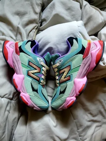 New Balance 9060 warped multi-color taille 37 neuf