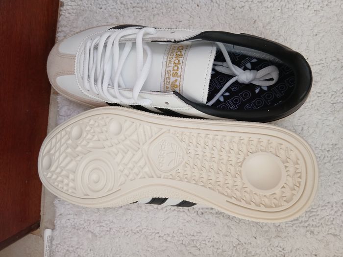 Paire de baskets Adidas spézial beiges/blanc T41 neuves - photo numéro 7