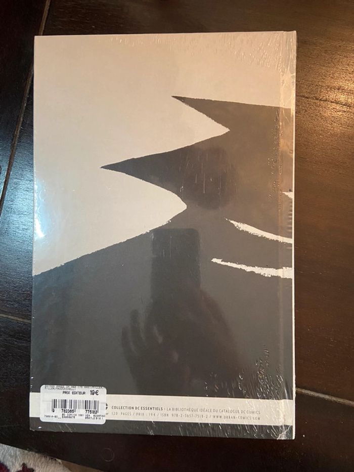 Batman Année un edition limitée 75 ans noir et blanc - photo numéro 2