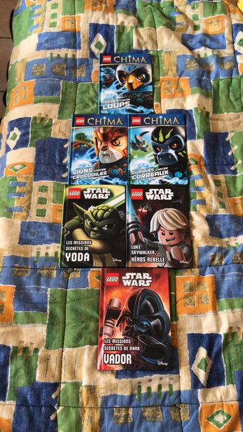 Lot livres légo chima et star wars