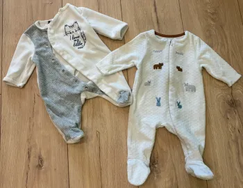 Lot 2 pyjama 1 mois