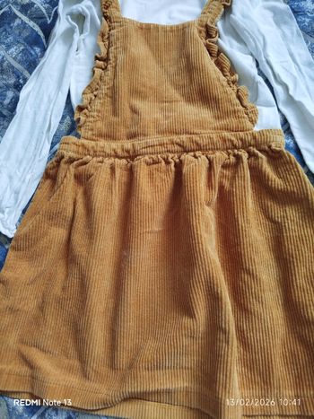 Ensemble salopette-robe et t-shirt manches longues