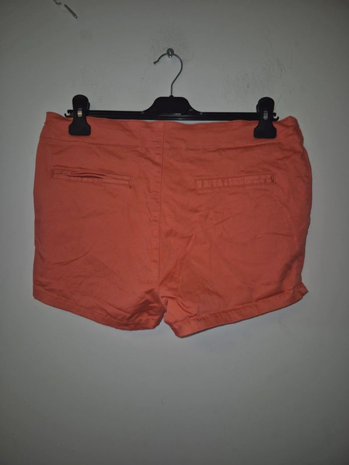 Short Tex woman - photo numéro 2
