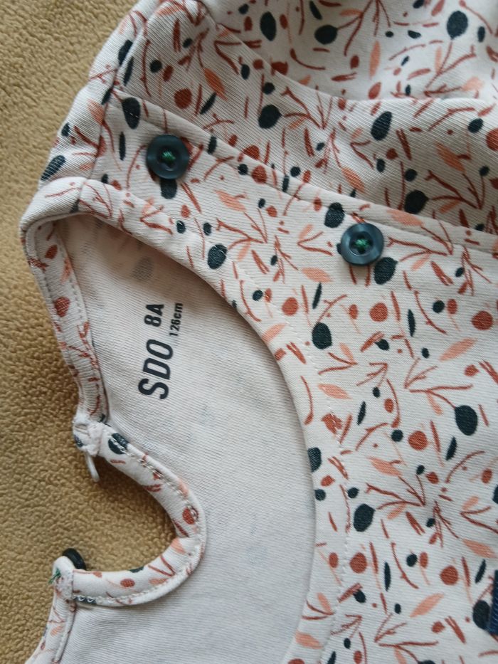 T shirt manches longues fleuri 8 ans - photo numéro 2