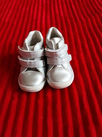 Chaussure cœur gris