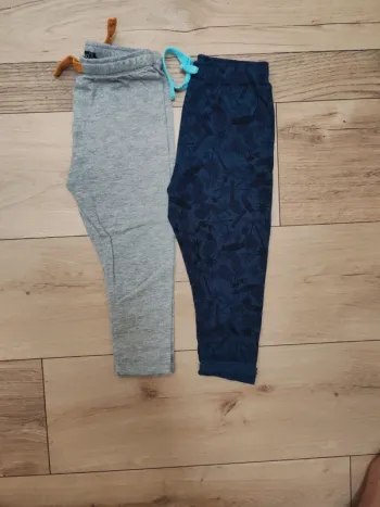 Deux pantalons