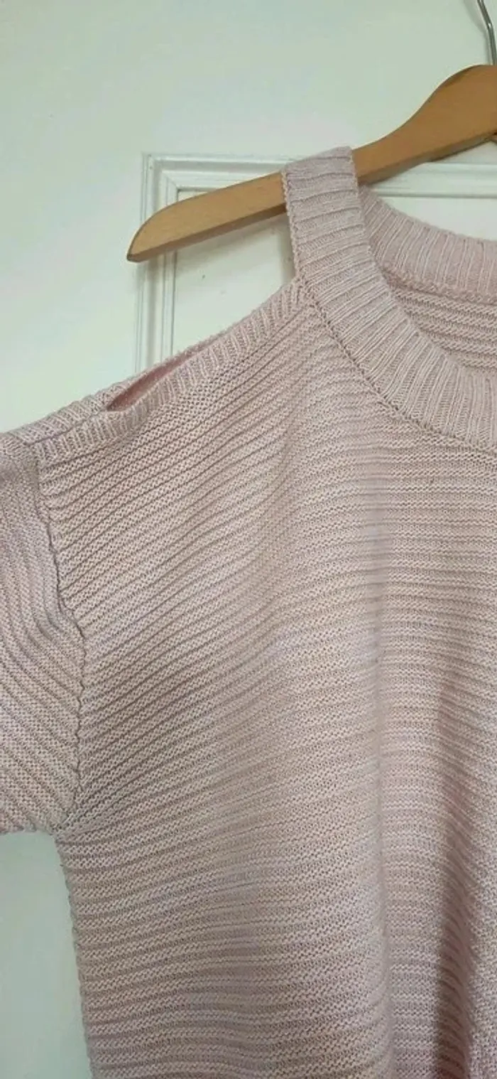 Pull épaule denudees - photo numéro 2