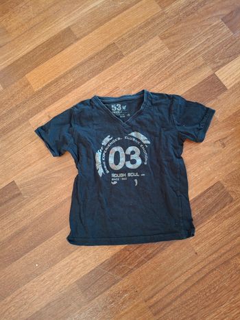 t-shirt noir taille 10 ans marque RG 512, en très bon état