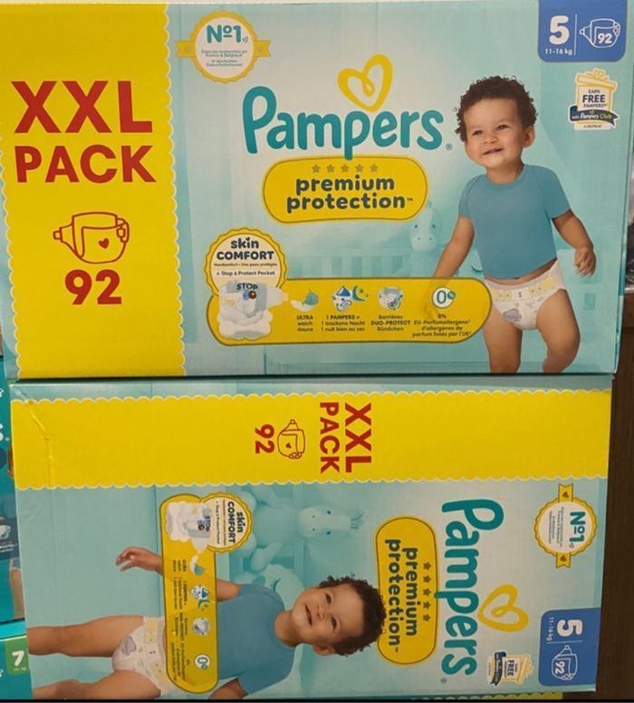 2 cartons de couches Pampers Premium taille 5