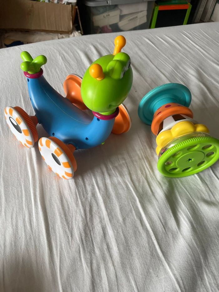 Jouet sonore qui avance en musique Empilable pour bébé L'escargot Rigolo - photo numéro 3