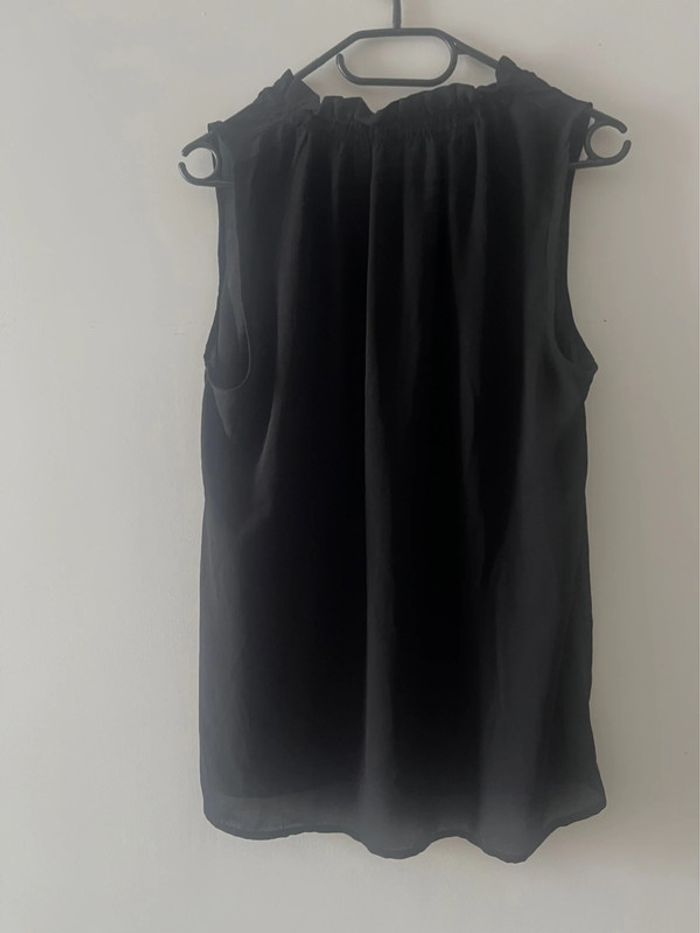 Blouse noire sans manches taille M - photo numéro 2