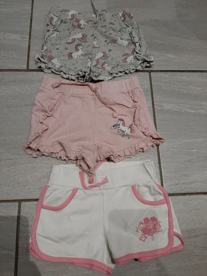 Lot 3 shorts