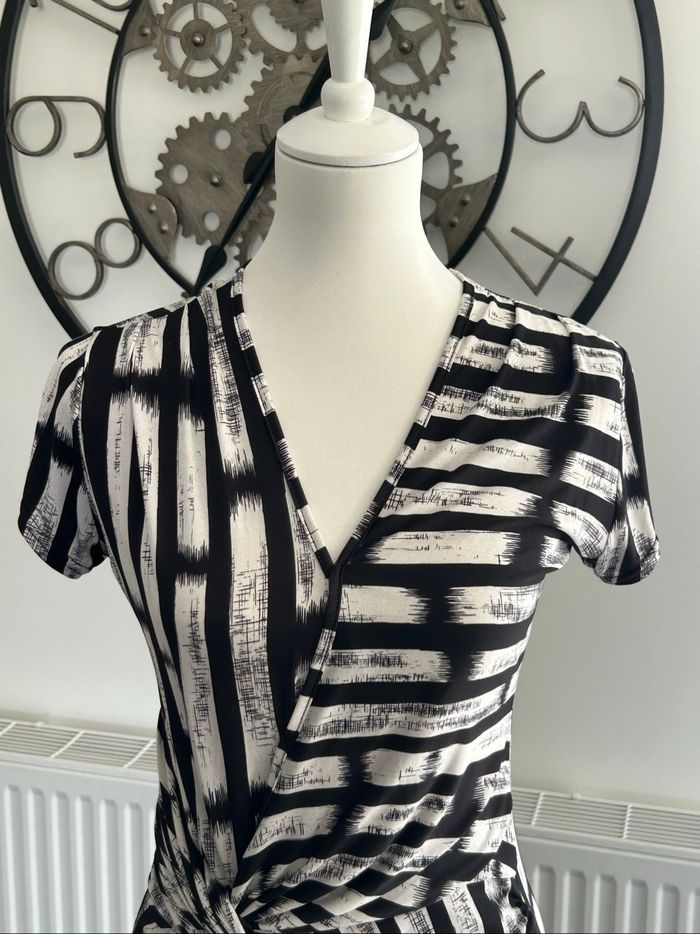 Robe Genese taille S/M - photo numéro 2
