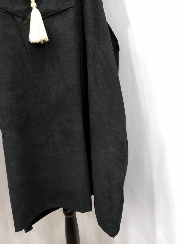 Robe salopette noire grande taille 54 coupe ample avec poches pratiques, look moderne et décontracté - photo numéro 2